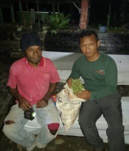 Sadar dan Percaya, Warga Serahkan 240 Gram Ganja ke Satgas Yonif 132/BS