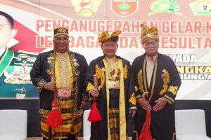 Kapitaraja Kawasa Yi Nusantara Gelar Kehormatan Adat Kesultanan Buton Untuk Kasad