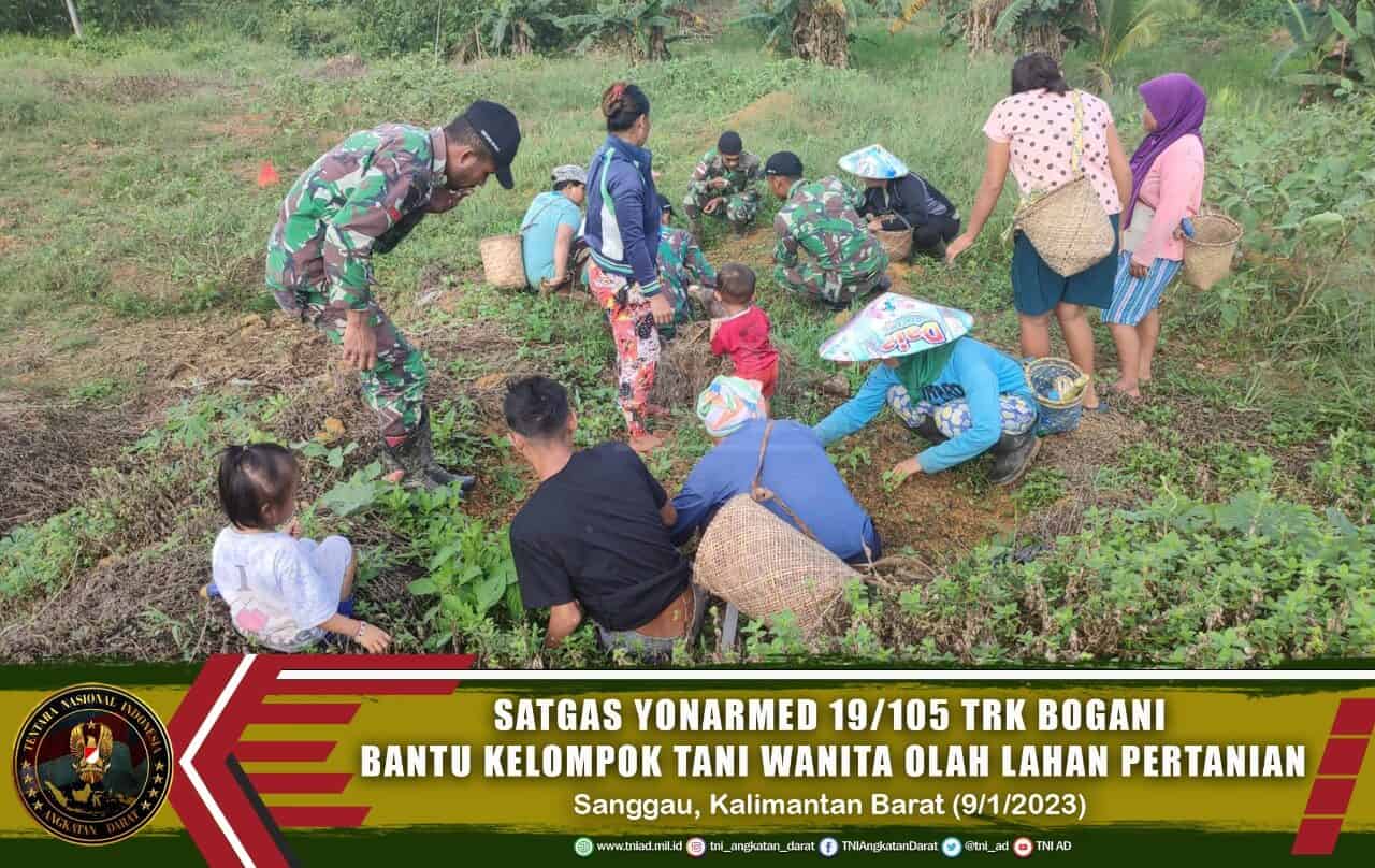 Satgas Yonarmed 19/105 Trk Bogani Bantu Kelompok Tani Wanita Olah Lahan Pertanian