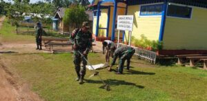 Satgas Yonif 511/ DY Bersih-Bersih Gereja di Tanah Papua