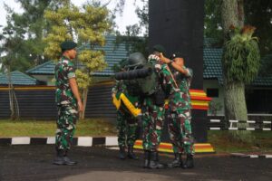 Yonif Raider 300 Gelar Tradisi Penyambutan Personel Satgas Apter