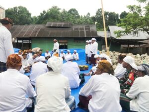 Lestarikan Budaya Maluku, Prajurit Ajusta dan Warga Gotong Royong Bangun Rumah Adat