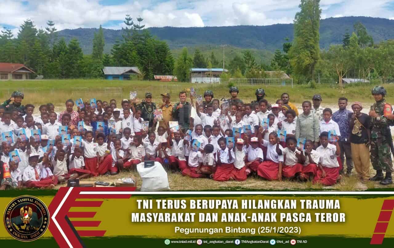 TNI Terus Berupaya Hilangkan Trauma Masyarakat Dan Anak-Anak Pasca Teror Di Kab. Pegunungan Bintang