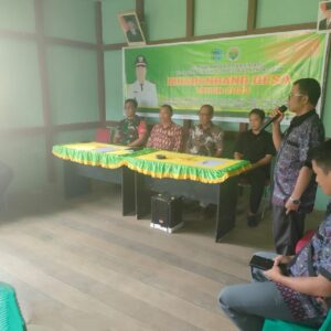 Turut Andil Pembangunan Desa, Satgas Pamtas Yonarmed 19/105 Trk Bogani Hadiri Musrenbang Desa Binaan