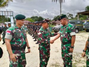 Kunker Perdana, Danrem 181/PVT Kunjungi Pos Satgas Satuan Organik Yonif Raider Khusus 136/TS di Wilayah Maybrat