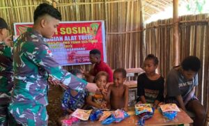 Bakti Sosial Satgas Yonif 143/TWEJ Turut Ciptakan Generasi Hebat Di Pedalaman Papua