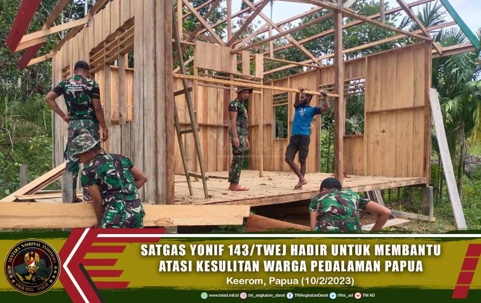 Satgas Yonif 143/TWEJ Hadir Untuk Membantu Atasi Kesulitan Warga Pedalaman Papua