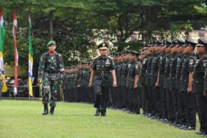 Kasdam Jaya/Jayakarta Tutup Pendidikan Bintara PK TNI AD Kodam Jaya TA 2022