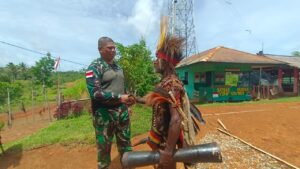Kunjungan Kerja Dansatgas Yonif 725/Woroagi Disambut Hangat Tokoh Masyarakat Kombut Papua