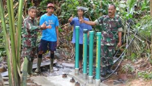 TNI Bangun Sarana Air Bersih di Desa Doro Kabupaten Pekalongan