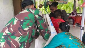 Satgas Pamtas Yonif 132/BS Bersama Puskesmas Arso Kota Sosialisasi Pencegahan Stunting Kepada Masyarakat Papua