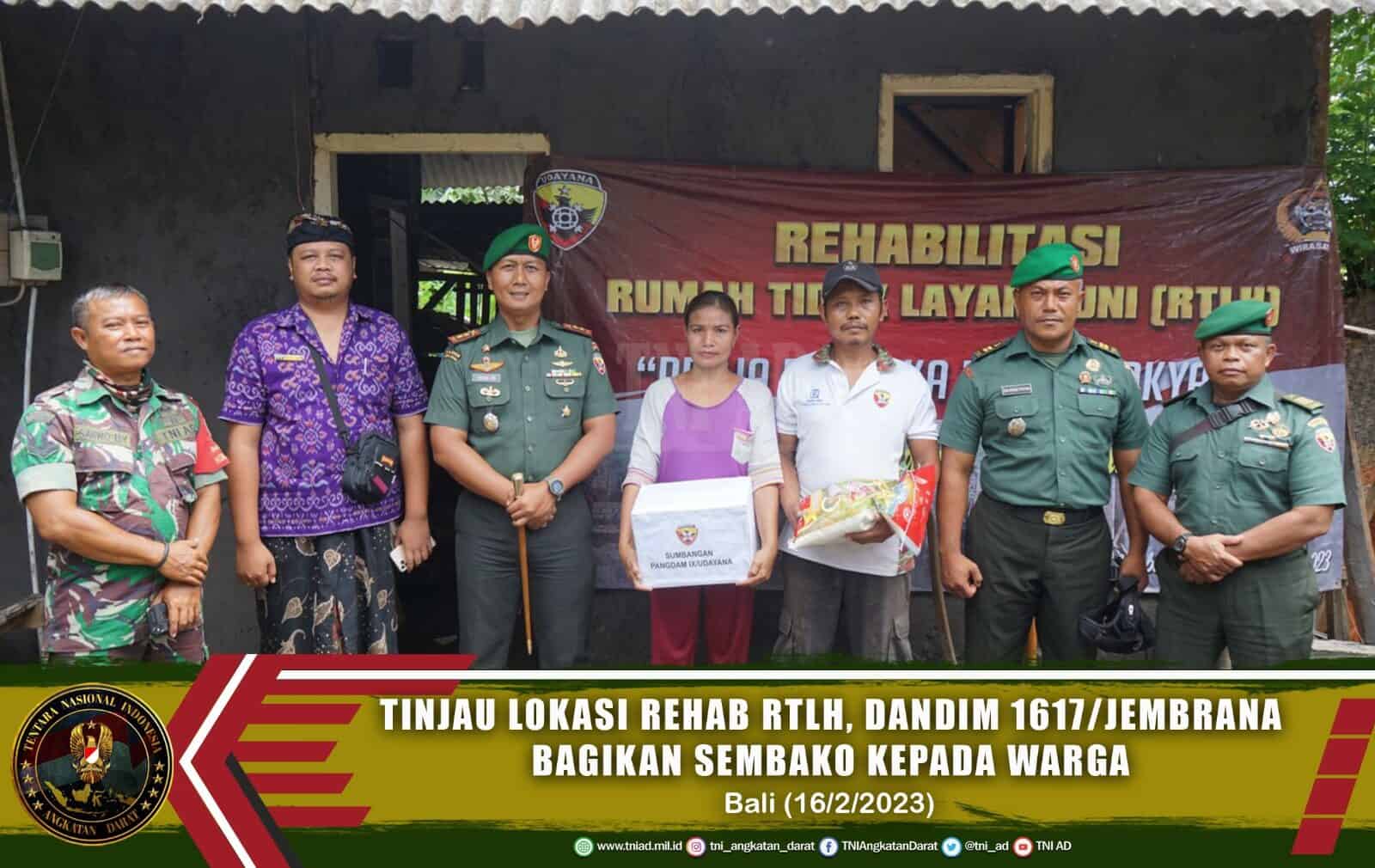 Tinjau Lokasi Rehab RTLH, Dandim 1617/Jembrana Bagikan Sembako Kepada Warga