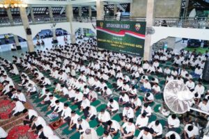 Ribuan Orang di Wilayah Kodam IX/Udayana Ikuti Dzikir dan Doa Keselamatan Bangsa Istighosah Kubro