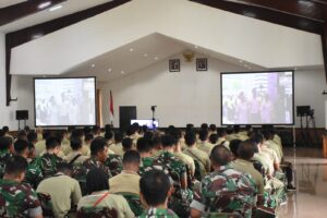 Prajurit Kasuari Ikuti Grand Launching Super Apps ETWP AD dan Penyerahan Seragam PNS TNI AD