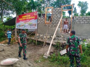 Dandim Sumba Barat Tinjau Rehab RTLH Praja Raksaka Peduli Rakyat