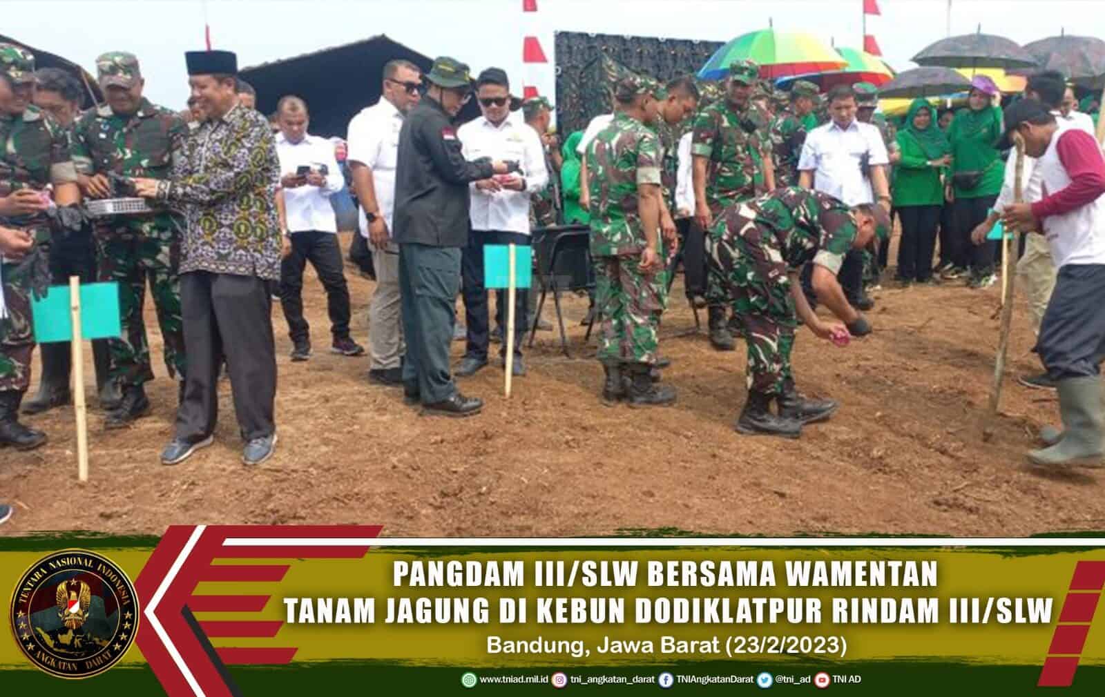 Pangdam III/Slw Bersama Wamentan Tanam Jagung di Kebun Dodiklatpur Rindam III/Slw