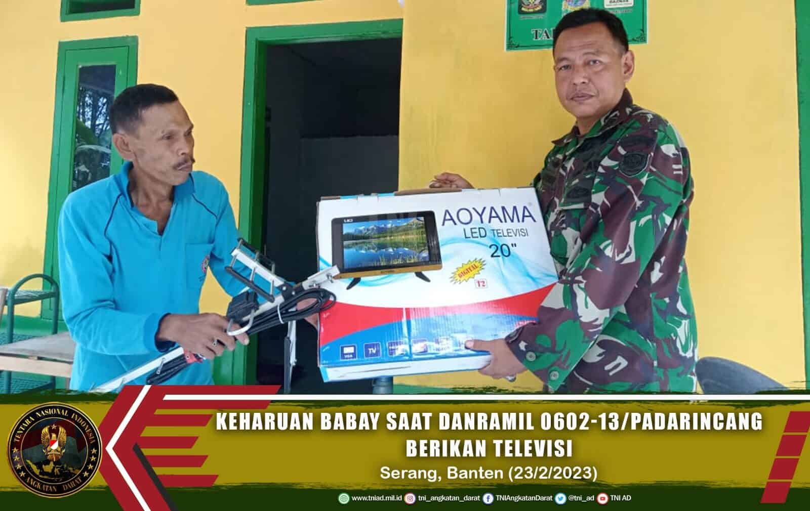 Keharuan Babay Saat Danramil 0602-13/Padarincang Berikan Televisi