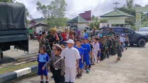 Satgtas Pamtas RI-Malaysia Yonarmed 19/105 Trk Bogani Terima Kunjungan Outing Class TK Negeri Pembina Badau.