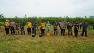 Kodim Pekalongan Gelar Penghijauan di Desa Surobayan