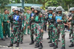 Srikandi Yonbekang 2 Kostrad Ikuti Lomba Ton Tangkas Dalam Rangka HUT Ke 62 Kostrad