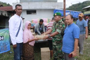 Sambut Bulan Suci Ramadhan 1444 H, Babinsa Pantau Pelaksanaan Pasar Murah