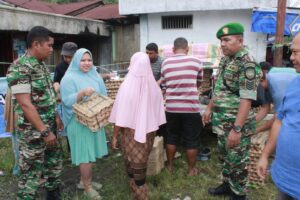 Sambut Bulan Suci Ramadhan 1444 H, Babinsa Pantau Pelaksanaan Pasar Murah