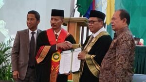 Kolonel Chk (Purn) Dr. Joko Sasmito, S.H., M.H. Dikukuhkan Sebagai Guru Besar Unisulla Semarang