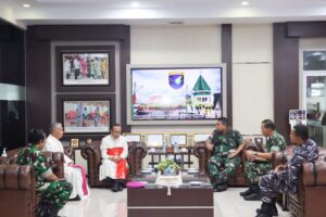 Kapoksahli Pangdam XII/Tpr Terima Kunjungan Uskup Umat Katolik di Lingkungan TNI-Polri