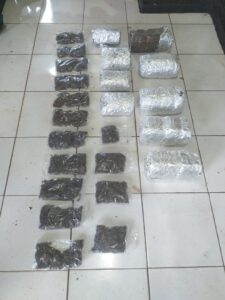 Sinergitas TNI-Polri dan Bea Cukai di Perbatasan Papua Berhasil Menggagalkan Penyelundupan 4,25 Kg Ganja