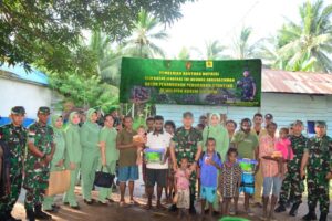 Danrem Merauke Bagikan Tambahan Gizi Untuk Anak Stunting