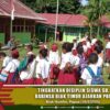 Tingkatkan Disiplin Siswa SD, Babinsa Biak Timur Ajarkan PBB
