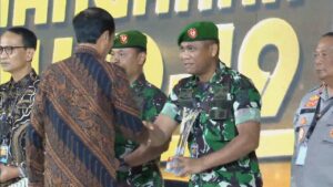 Pangdam Jaya dan Dandim 0510/Tigaraksa Terima Penghargaan Dari Presiden RI Penanganan Covid-19 Terbaik