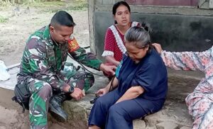 Babinsa Koramil 0602-08/Petir Peduli Kesehatan Warga