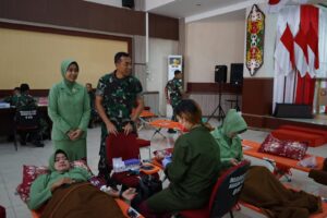 Peringati Hari Jadi ke 49 Korem 102/PJG, Dandim 1016 Palangka Raya Ikuti Aksi Bakti Sosial Donor Darah