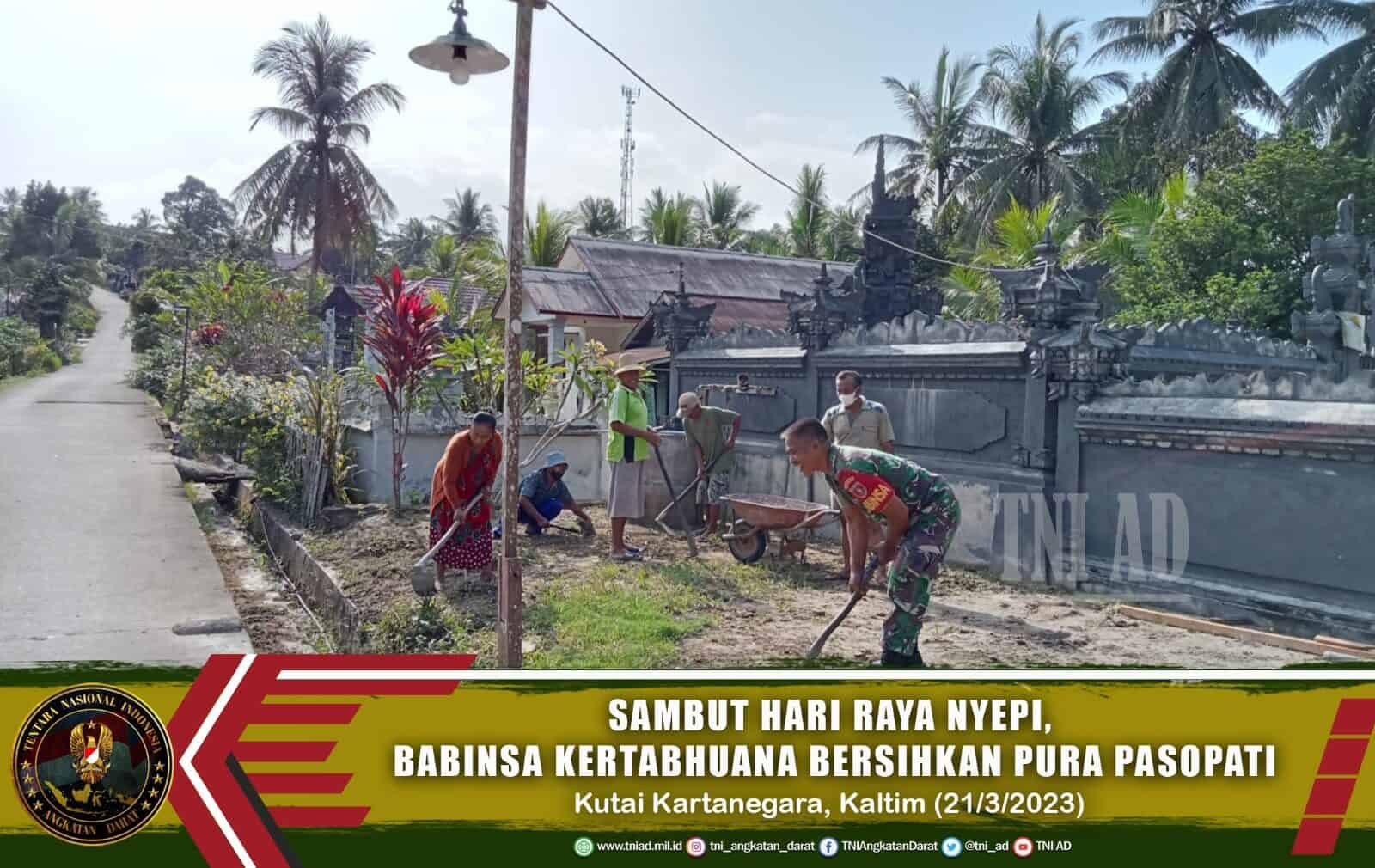Sambut Hari Raya Nyepi, Babinsa Kertabhuana Bersihkan Pura Pasopati