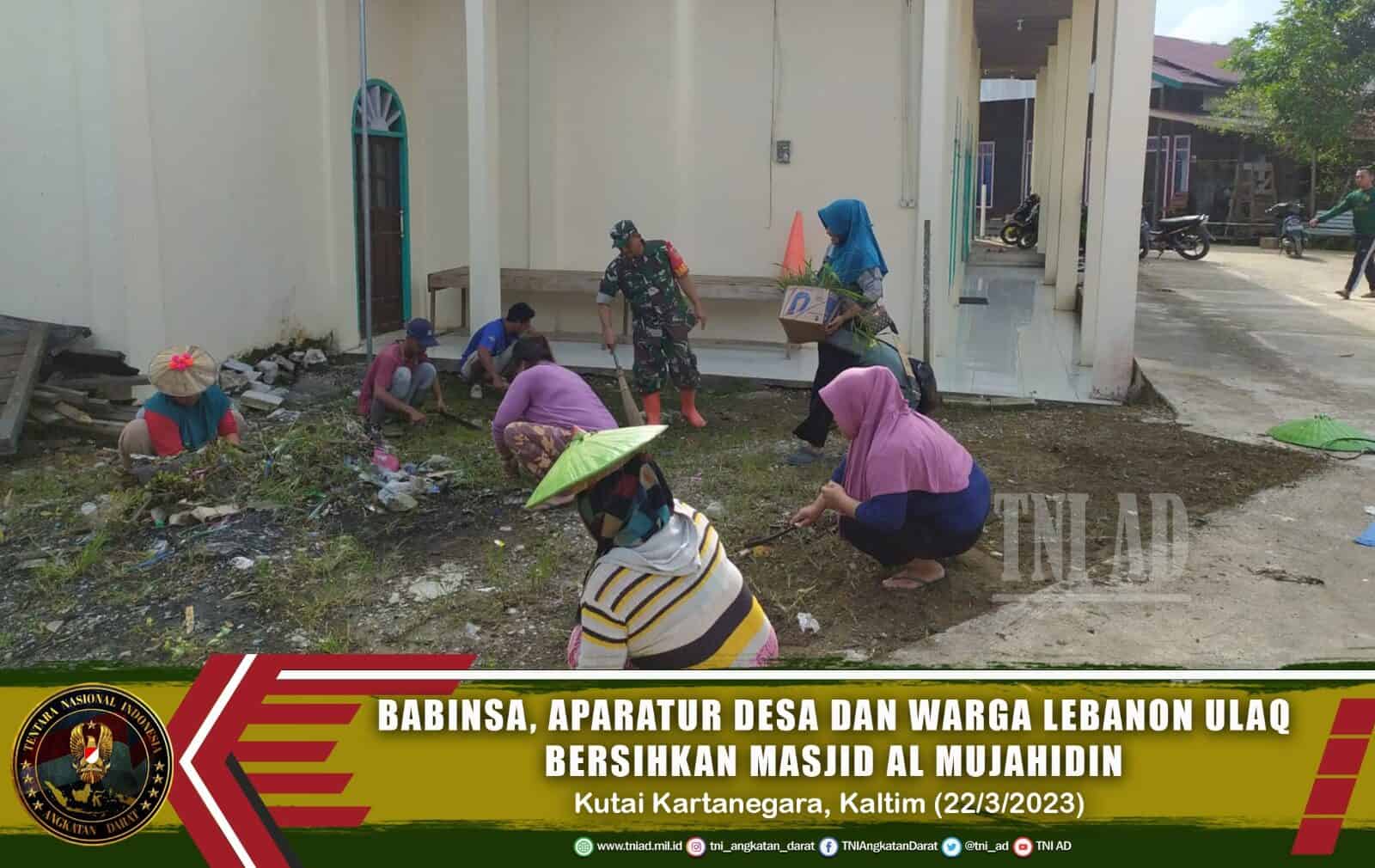 Menyambut Datangnya Bulan Ramadhan, Babinsa, Aparatur Desa dan Warga Lebaho Ulaq Bersihkan Masjid Al Mujahidin.