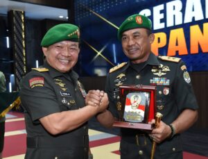 Kasad Pimpin Sertijab Dua Pejabat Pangdam