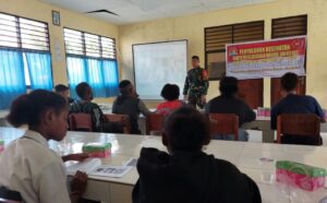 Satgas Yonif 143/TWEJ Sosialisasikan Bahaya Narkoba dan HIV AIDS Kepada Generasi Muda Pedalaman Papua