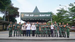 TNI AD Berbagi 1.500 Paket Berbuka Puasa Untuk Masyarakat Jakarta