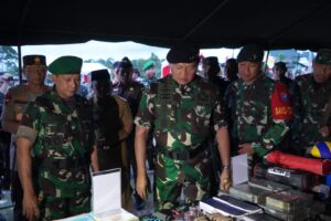 Panglima TNI Berangkatkan Satgas PAM Obvitnas PT. Freeport Indonesia Yonif 631/Atg