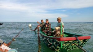 Kodim 1424/Sinjai Sukseskan Ketahanan Pangan Budidaya Rumput Laut di Kabupaten Sinjai