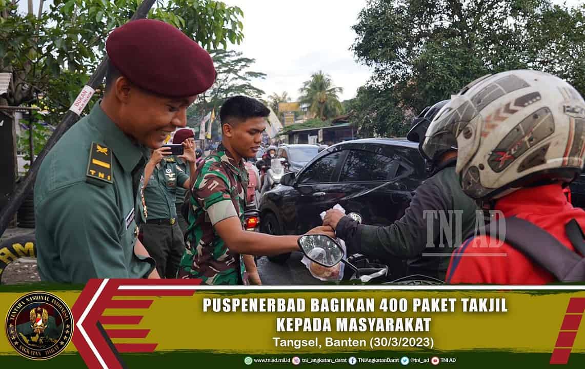 Puspenerbad Berbagi 400 Paket Takjil Kepada Masyarakat