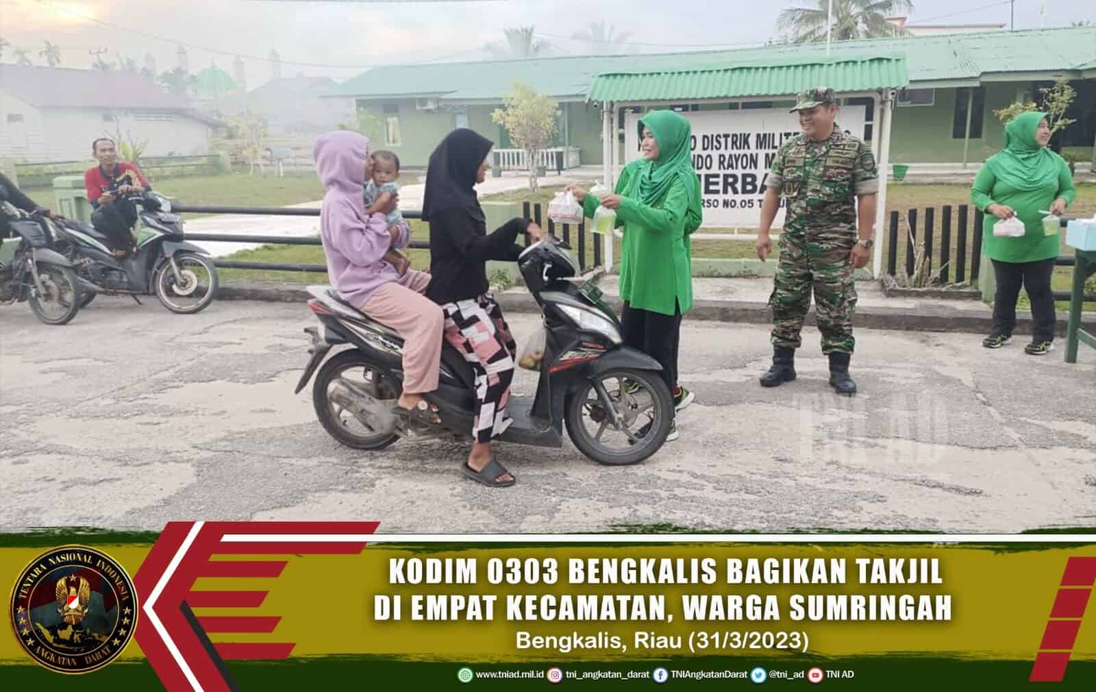 Kodim 0303 Bengkalis Berbagi Takjil di 4 Kecamatan, Warga Sumringah