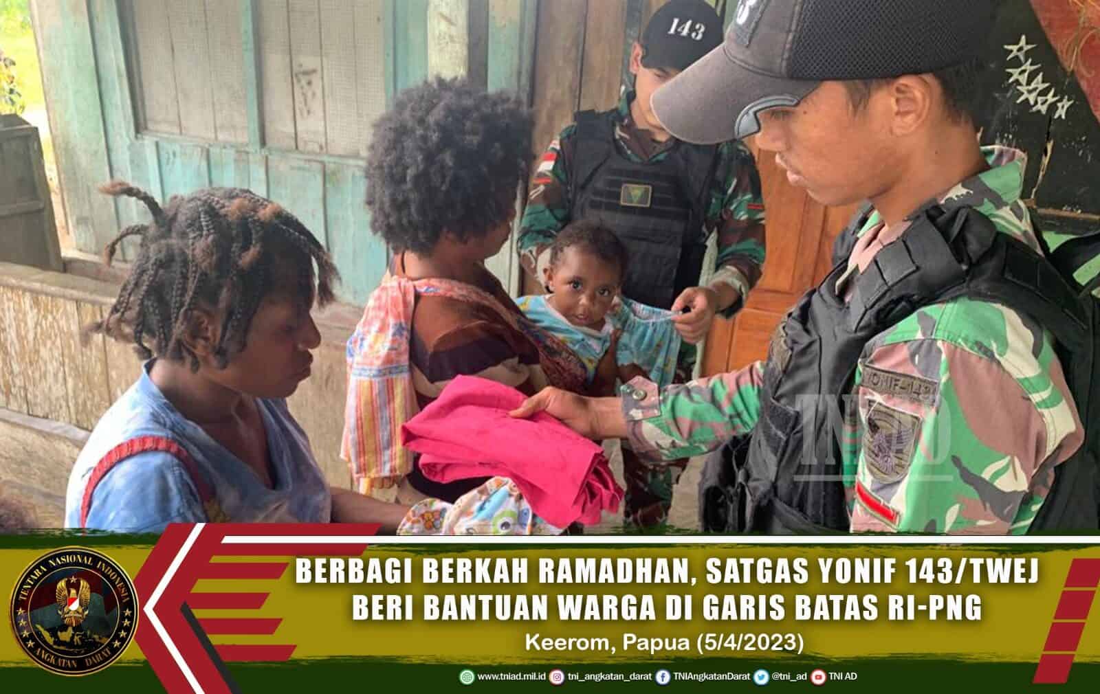 Berbagi Berkah Ramadhan, Satgas Yonif 143/TWEJ Beri Bantuan Warga Di Garis Batas RI-PNG