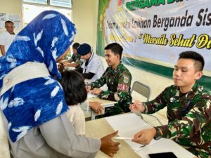 Peduli Terhadap Sesama, Rindam Jaya Gelar Bakti Sosial Bersama Polri Saat Latihan Berganda Dikmata TNI AD