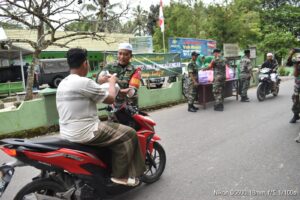 Berkah Ramadhan, Kodim 1002/HST Berbagi Takjil Buka Puasa