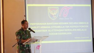 Pangdam II/Swj, Salurkan Bantuan Keramik ke Ponpes Al-Ittifaqiah Indralaya