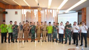 Pangdam II/Swj, Salurkan Bantuan Keramik ke Ponpes Al-Ittifaqiah Indralaya
