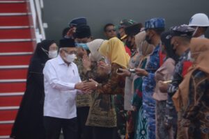 Pangdam VI/Mulawarman Sambut Kedatangan Wakil Presiden RI di Kalsel