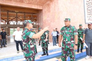 Kasad Ziarah ke TMP Kesenden dan Tinjau Pembangunan Masjid Syarif Abdurachman